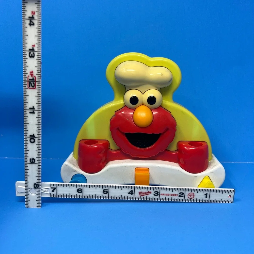 Fisher Price Sing and Cook with Elmo Toy Red Yellow 2010 Magnetized Chef Toy